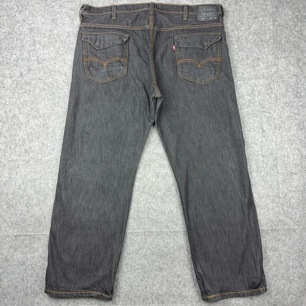 VTG Levi's Jeans Men 42x32 Black 569 Loose Straight Flap Pocket Denim Skater Y2K